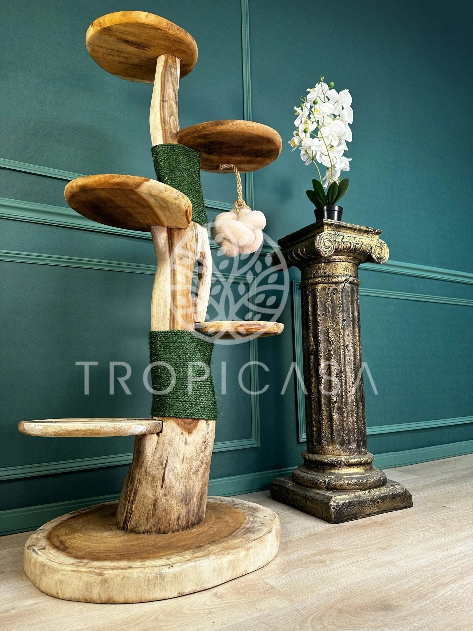 Complete Suar Houten Krabpaal met Groen Krabtouw, Schalen & Speeltje – 155 cm Hoog | Handgemaakt - TropiCasa.nl